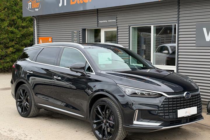 Sort BYD Tang fra 2023 set udefra