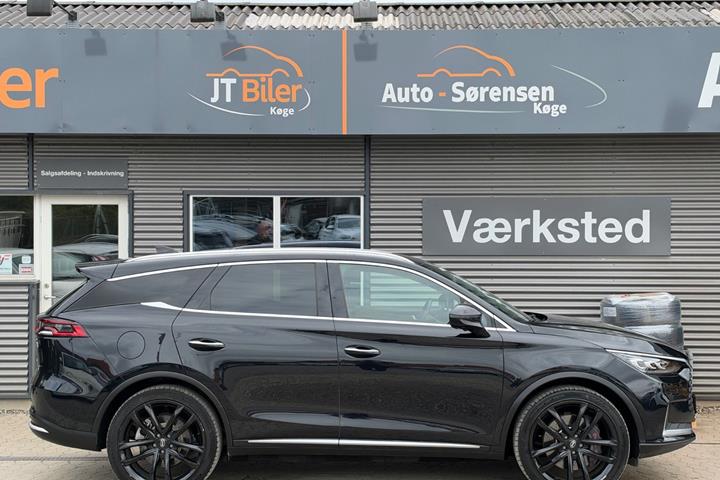 Sort BYD Tang fra 2023 set udefra