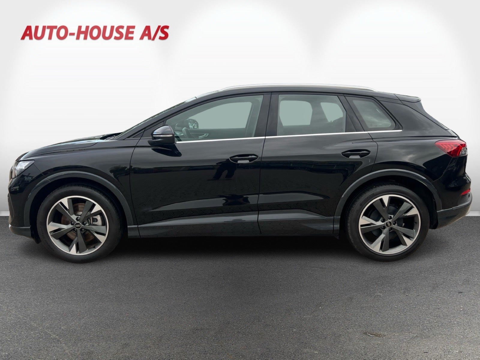 Sort Audi Q4 e-tron fra 2024
