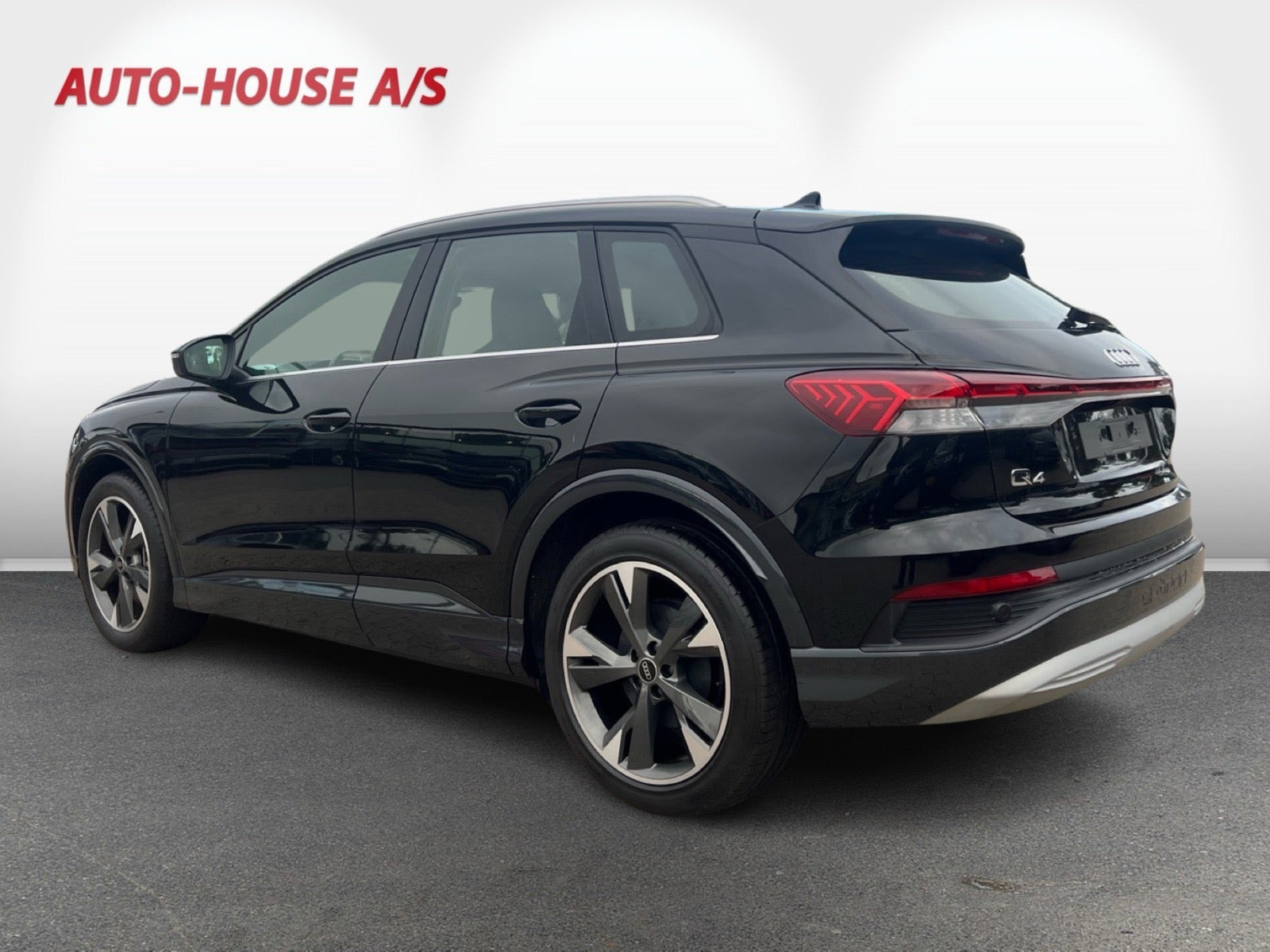Sort Audi Q4 e-tron fra 2024