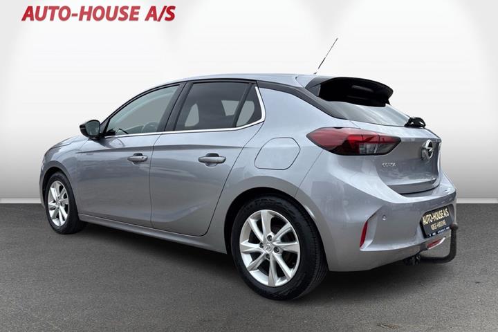 Sølv Opel Corsa fra 2021