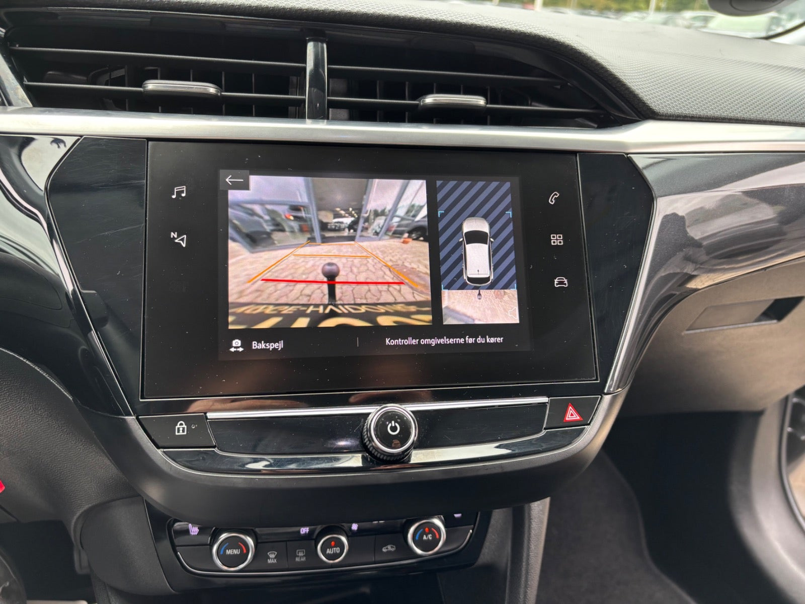 Sølv Opel Corsa fra 2021