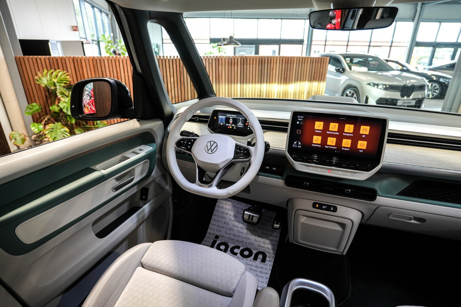 Grå VW ID.Buzz fra 2023