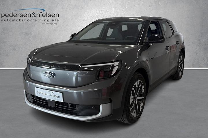 Grå Ford Explorer fra 2024 set udefra