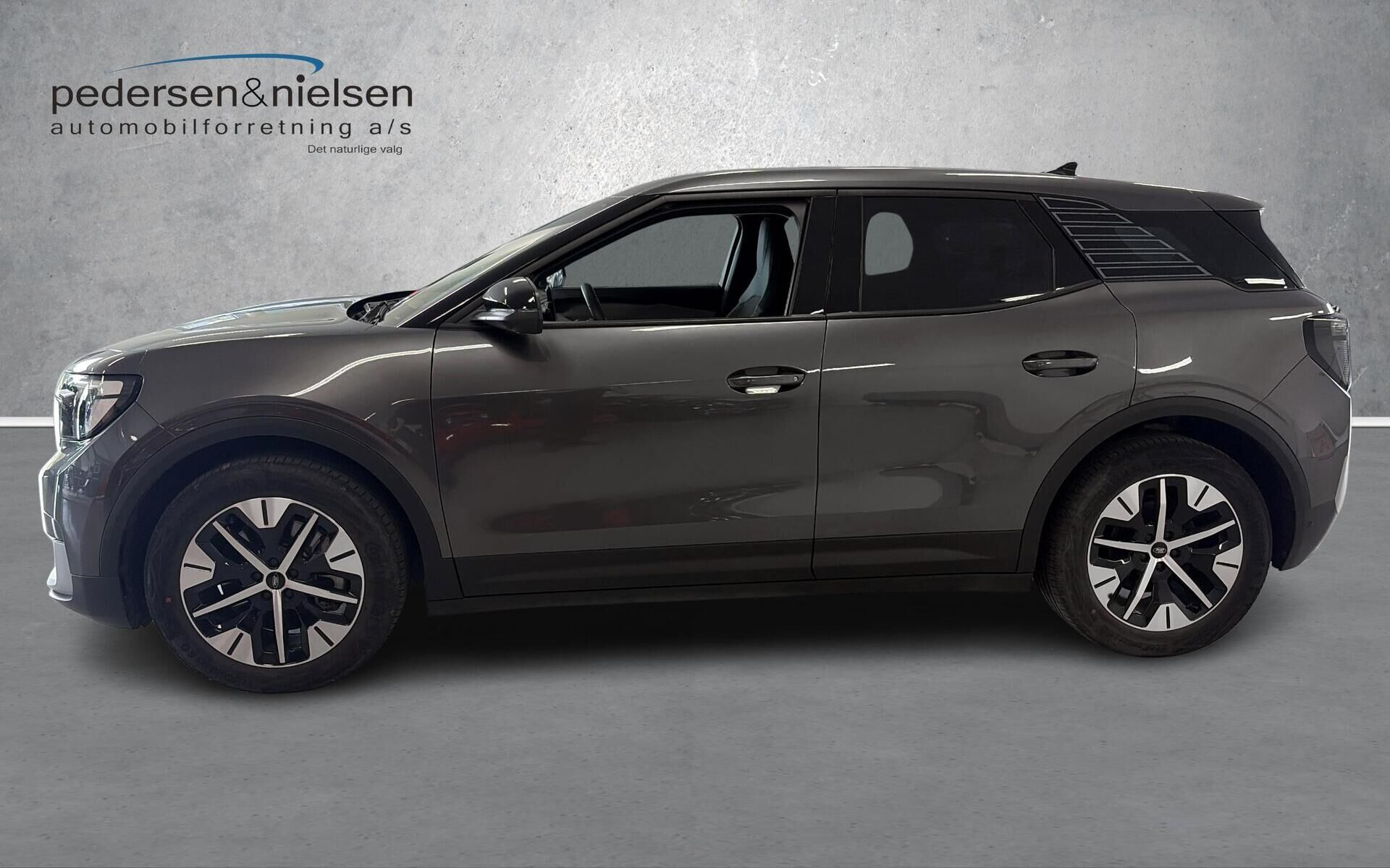 Grå Ford Explorer fra 2024