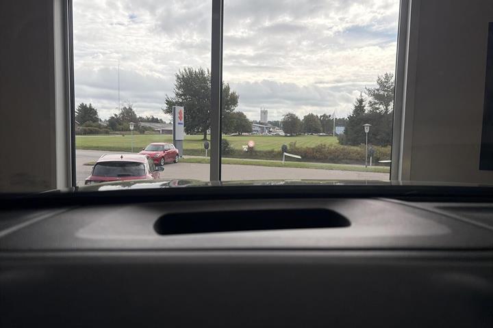 Grå Ford Explorer fra 2024