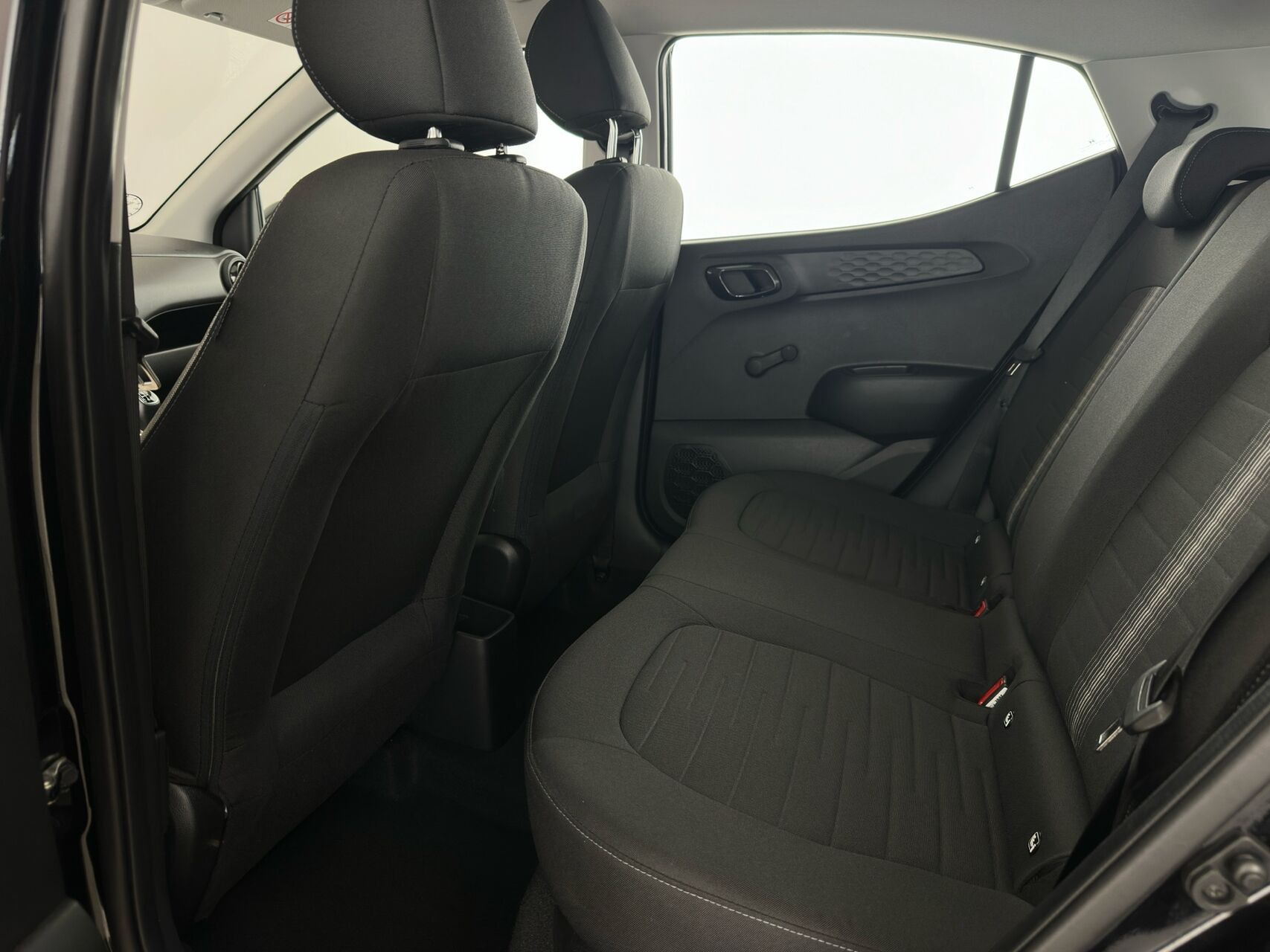 Sort Hyundai i10 fra 2024