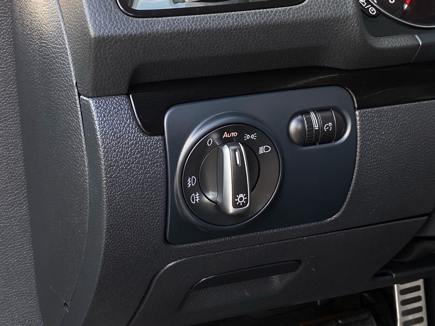 Sort VW Scirocco fra 2014