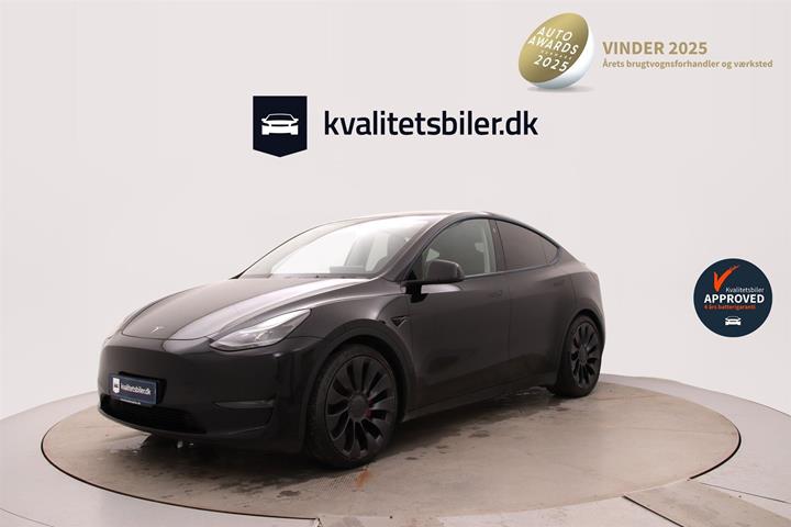 Sort Tesla Model Y fra 2023