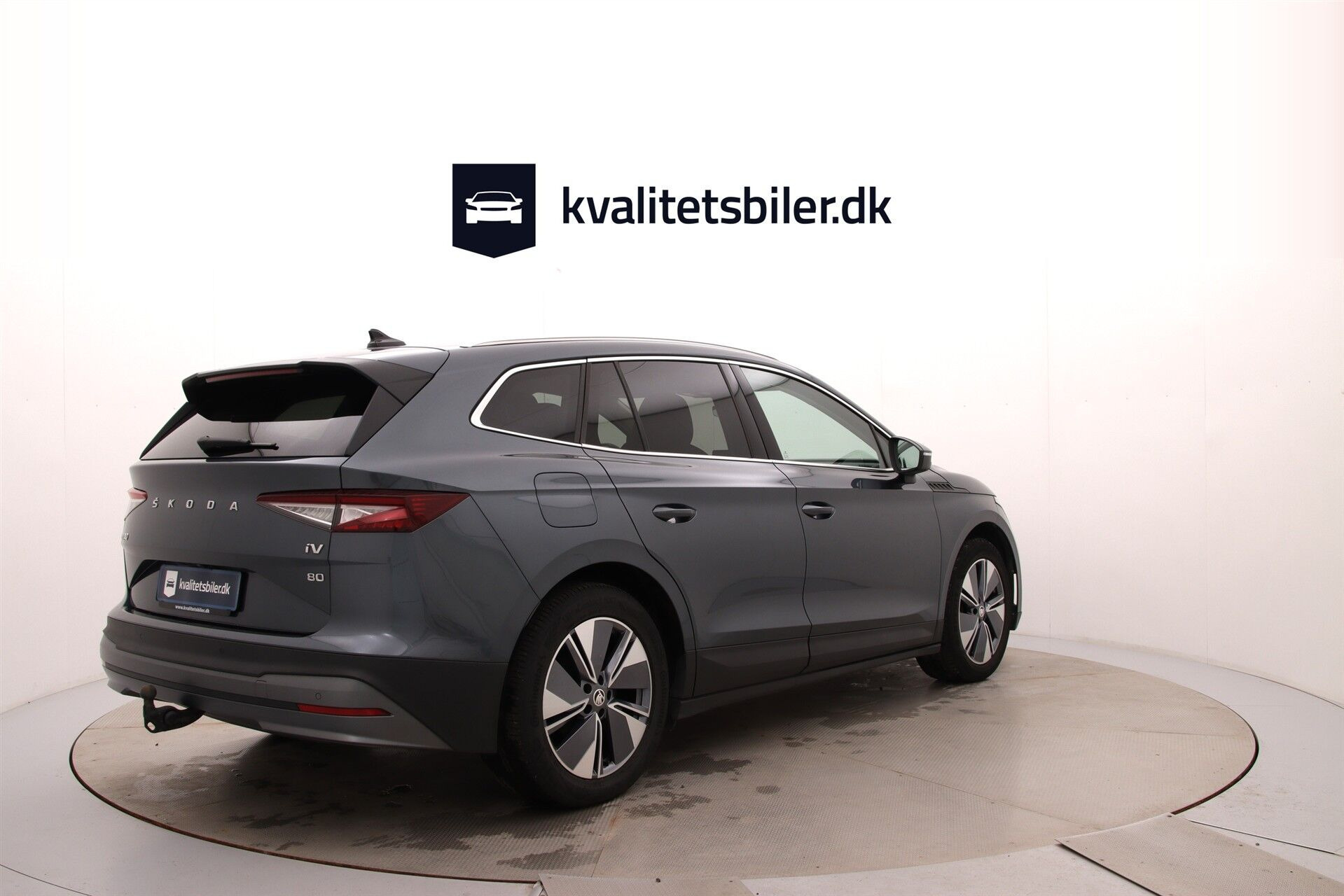 Grå Skoda Enyaq fra 2021