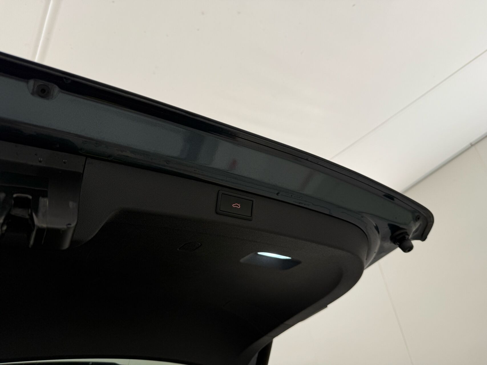 Grå Skoda Enyaq fra 2021