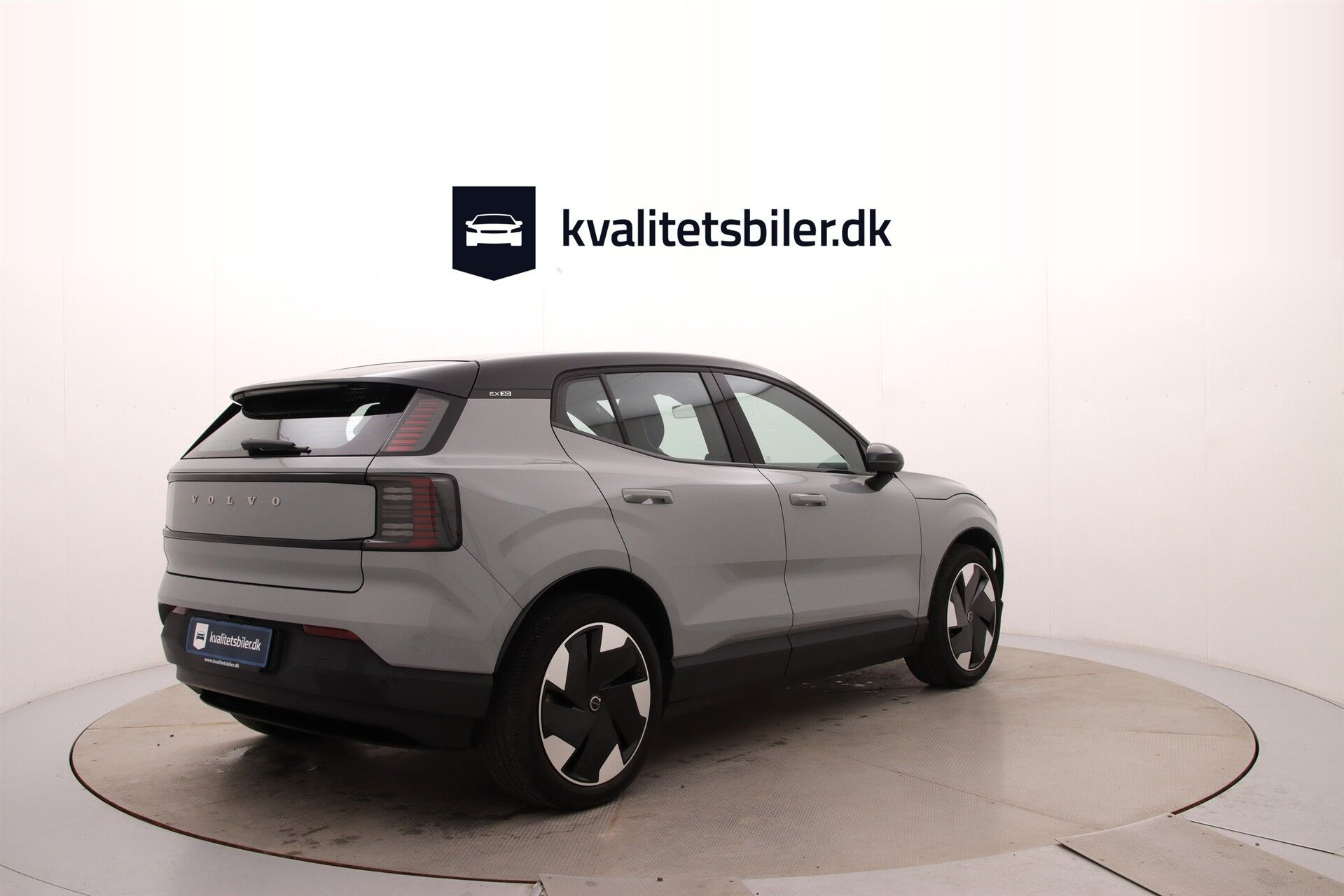 Grå Volvo EX30 fra 2024