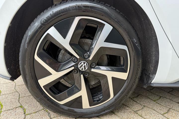 Hvid VW ID.3 fra 2024