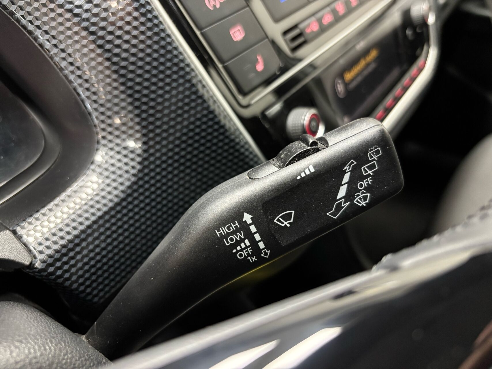 Hvid VW UP! fra 2017