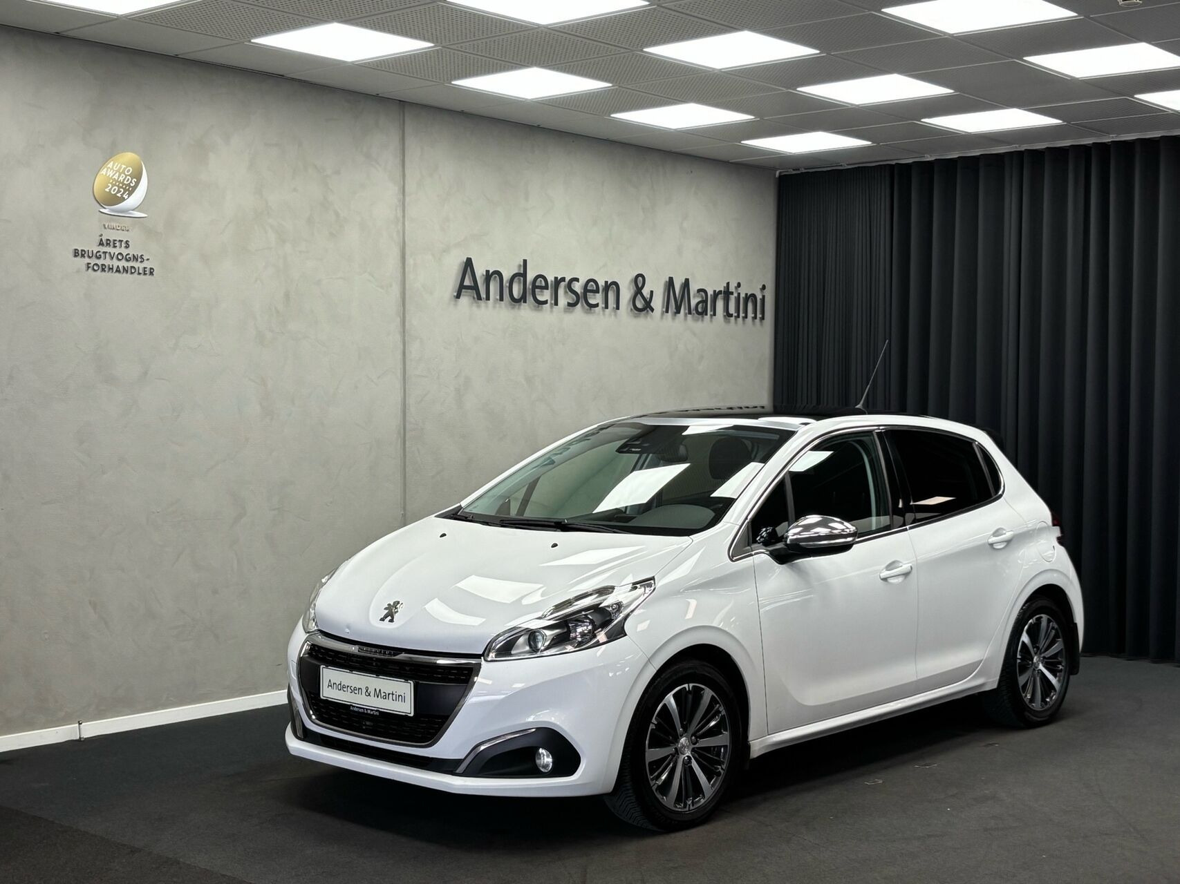 Peugeot 208 1,2 e-THP Sport Sky 110HK 5d
