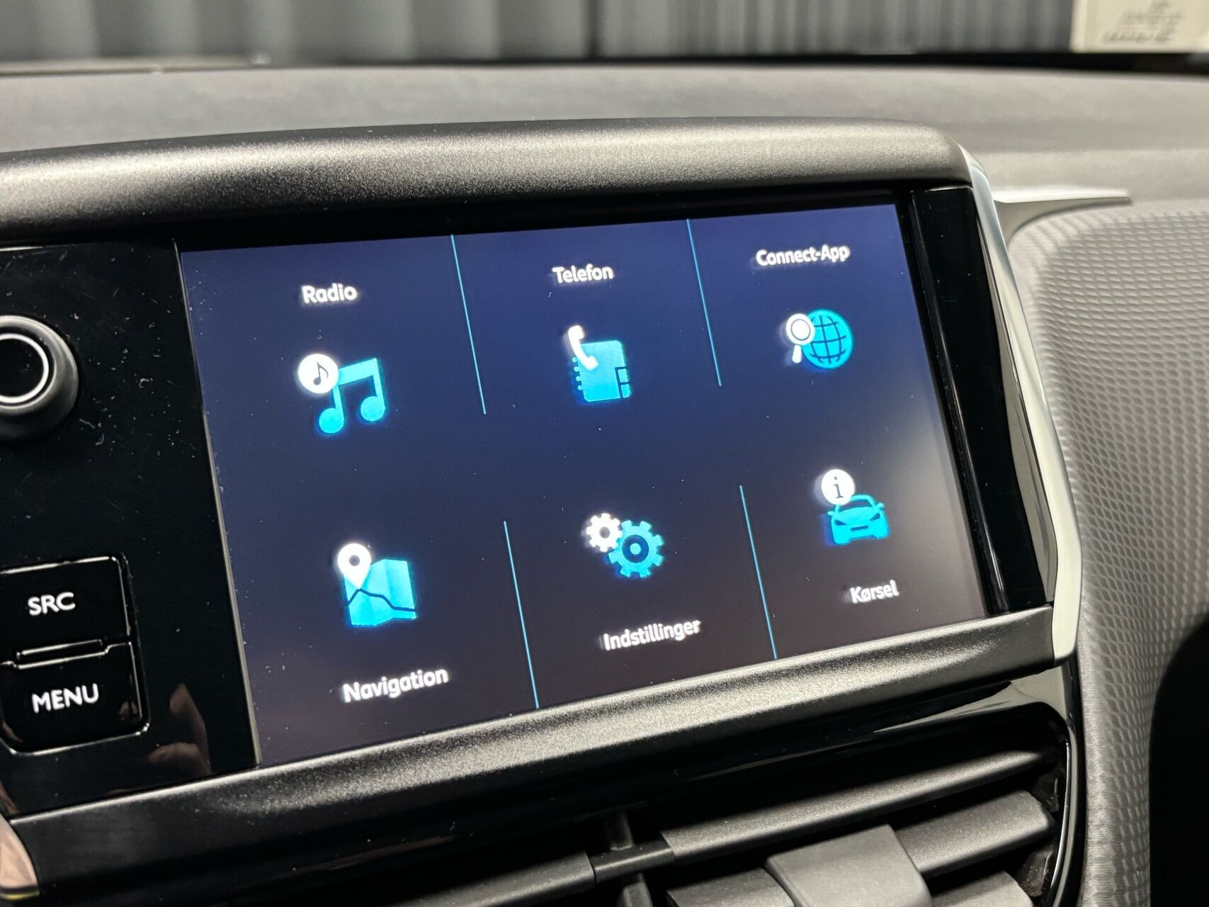 Hvid Peugeot 208 fra 2017