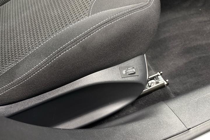 Hvid Peugeot 208 fra 2017