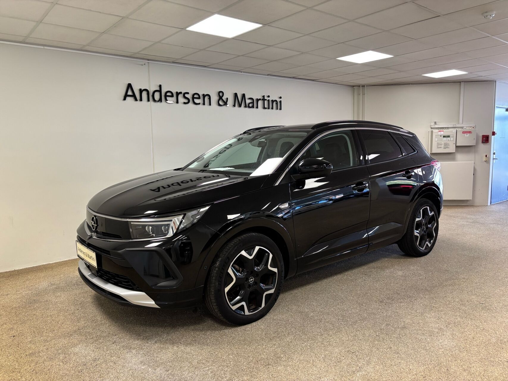 Opel Grandland 1,6 PHEV  Plugin-hybrid Ultimate EAT8 225HK 5d 8g Aut.