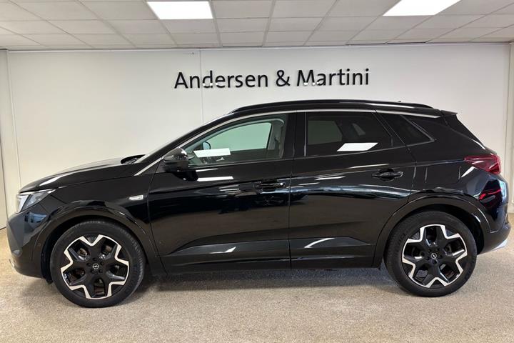 Sort Opel Grandland fra 2022