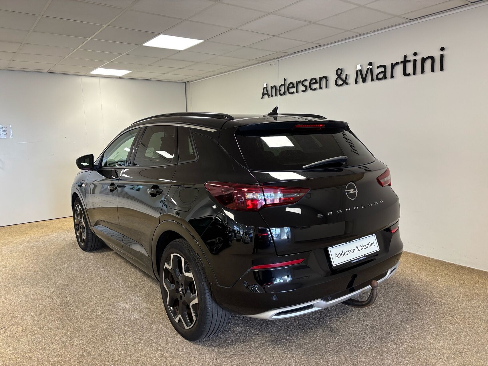 Sort Opel Grandland fra 2022