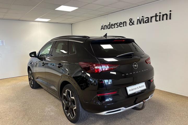 Sort Opel Grandland fra 2022
