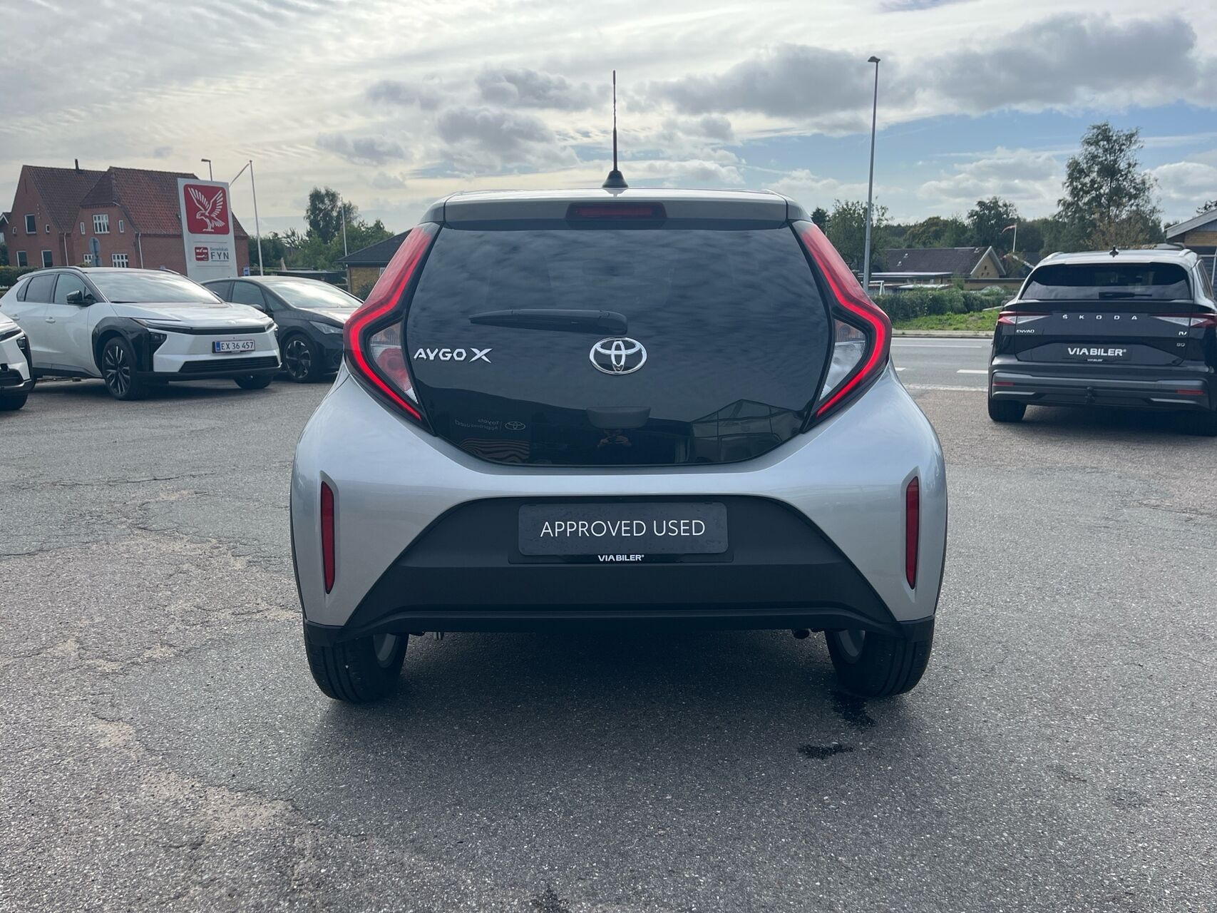 Sølv Toyota Aygo X fra 2024