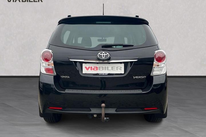 Sort Toyota Verso fra 2015