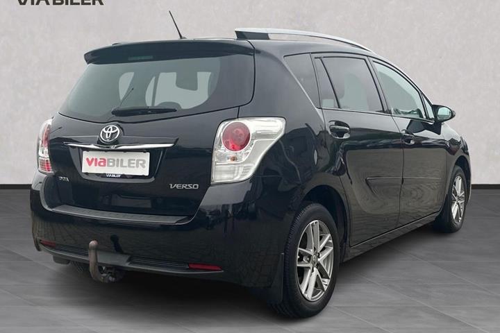 Sort Toyota Verso fra 2015
