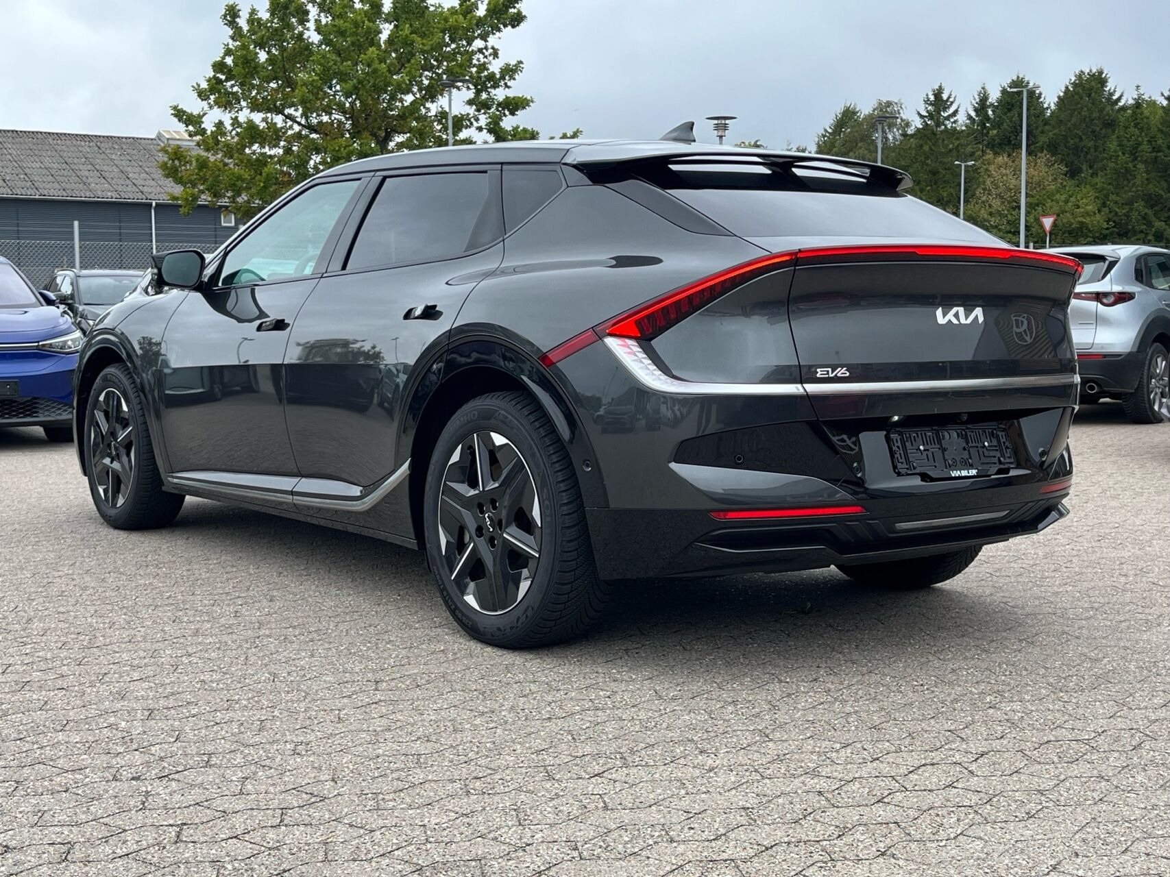 Grå Kia EV6 fra 2025