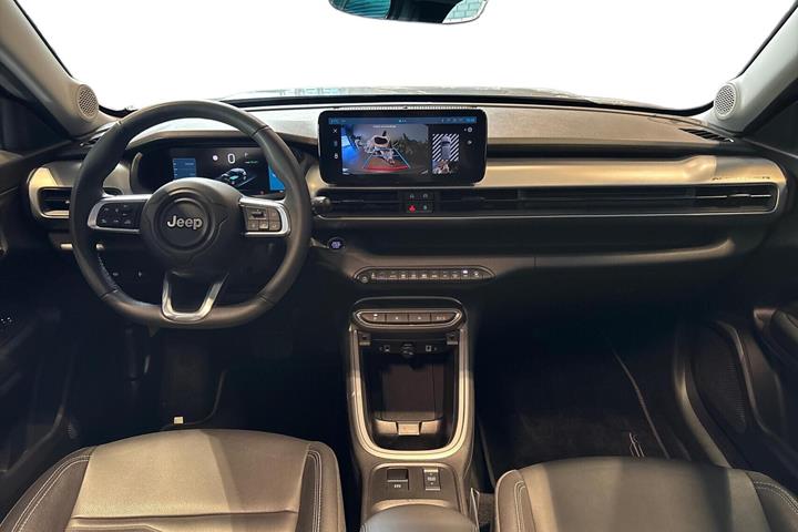 Grå Jeep Avenger fra 2025