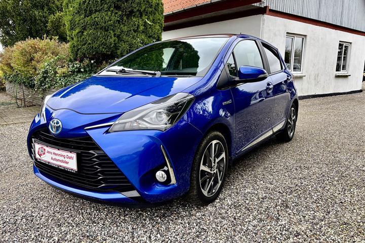 Blå Toyota Yaris fra 2018