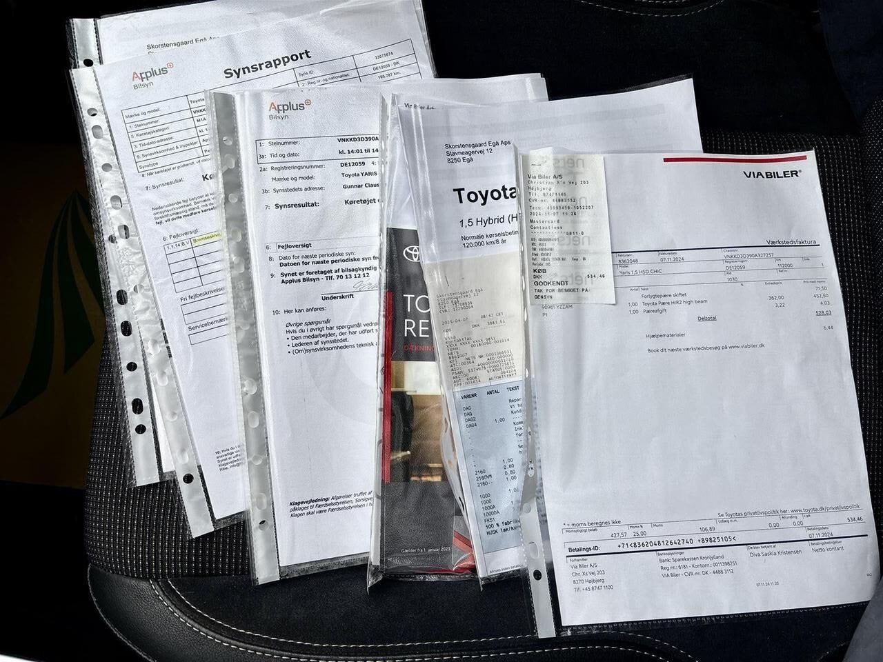 Blå Toyota Yaris fra 2018