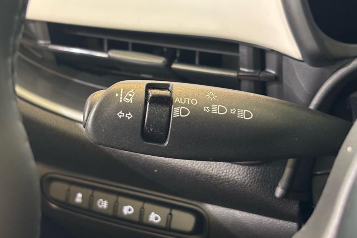 Hvid Fiat 500e fra 2023
