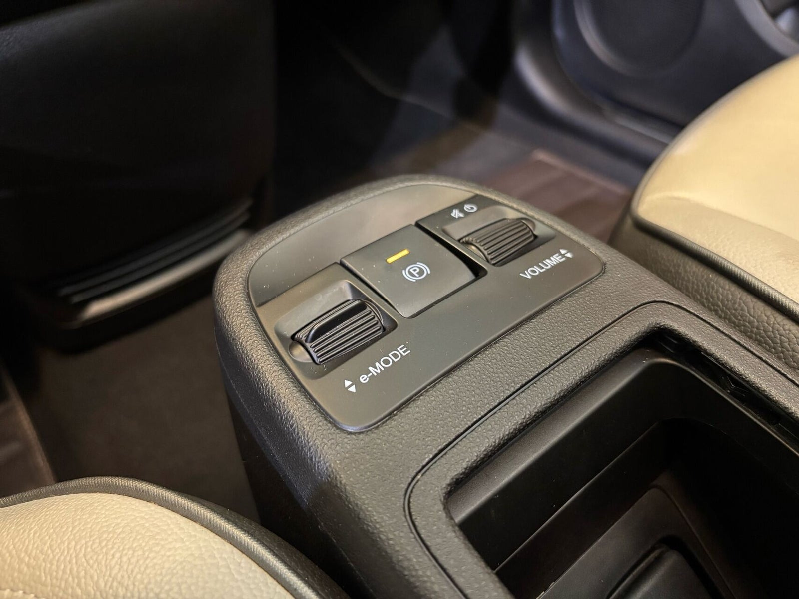 Grå Fiat 500e fra 2021