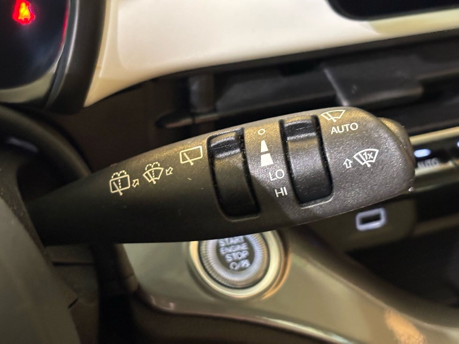 Hvid Fiat 500e fra 2023