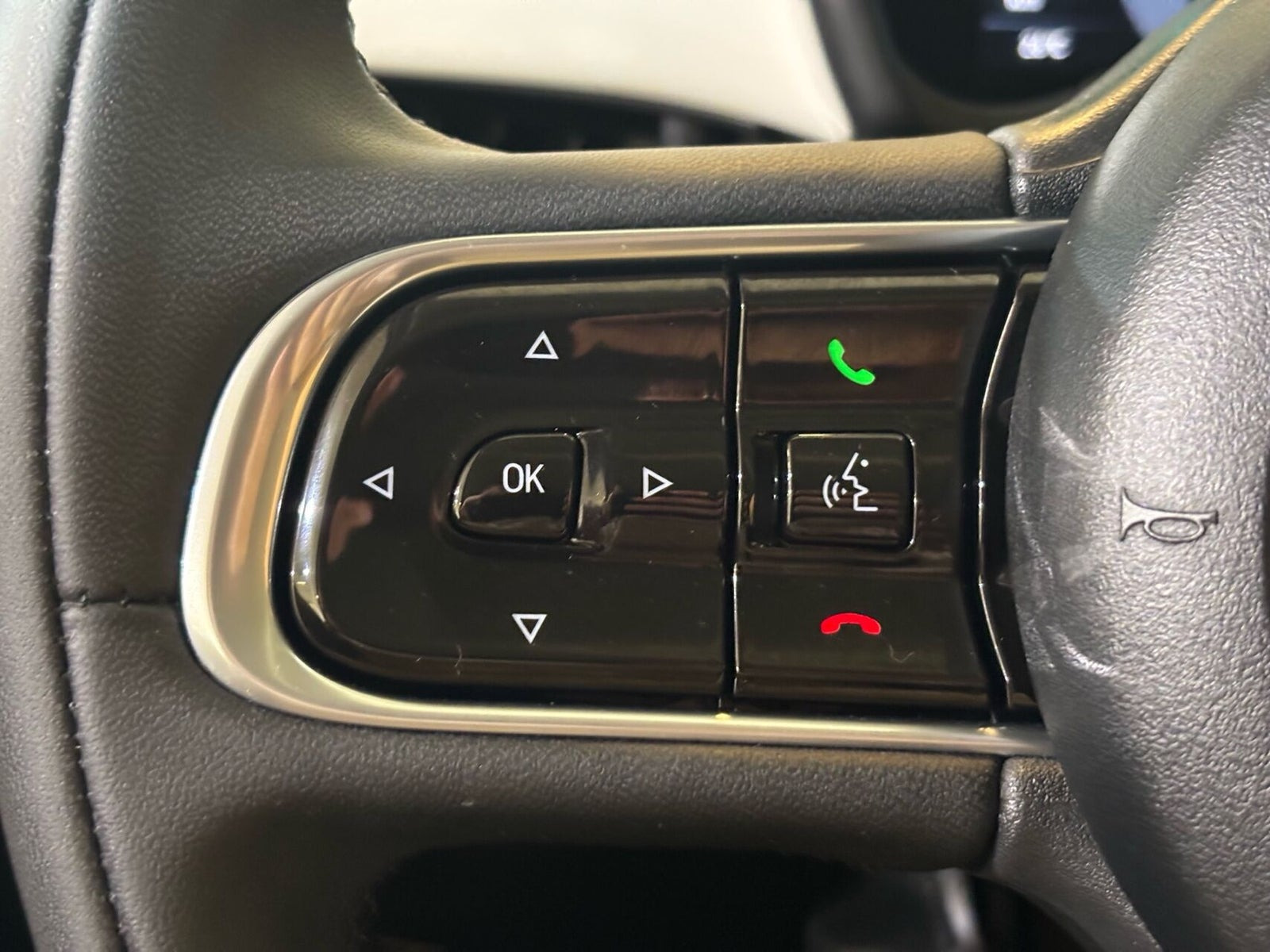Hvid Fiat 500e fra 2023
