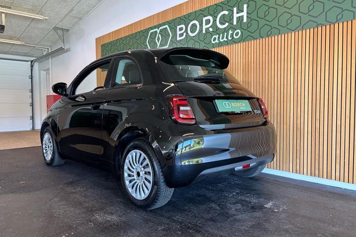Sort Fiat 500e fra 2023