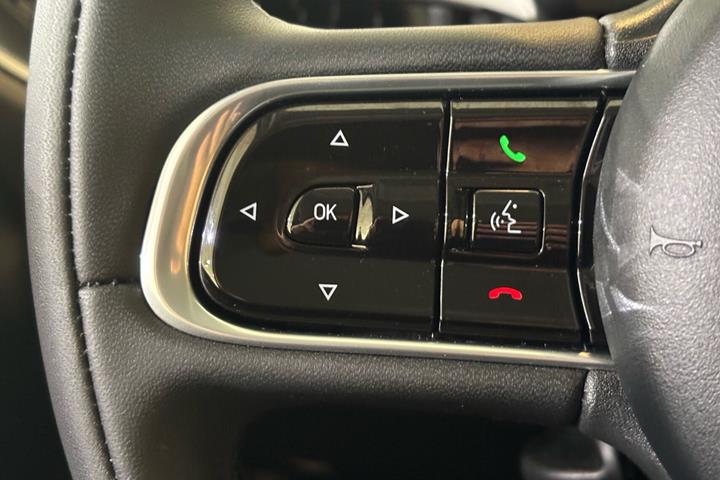 Hvid Fiat 500e fra 2023