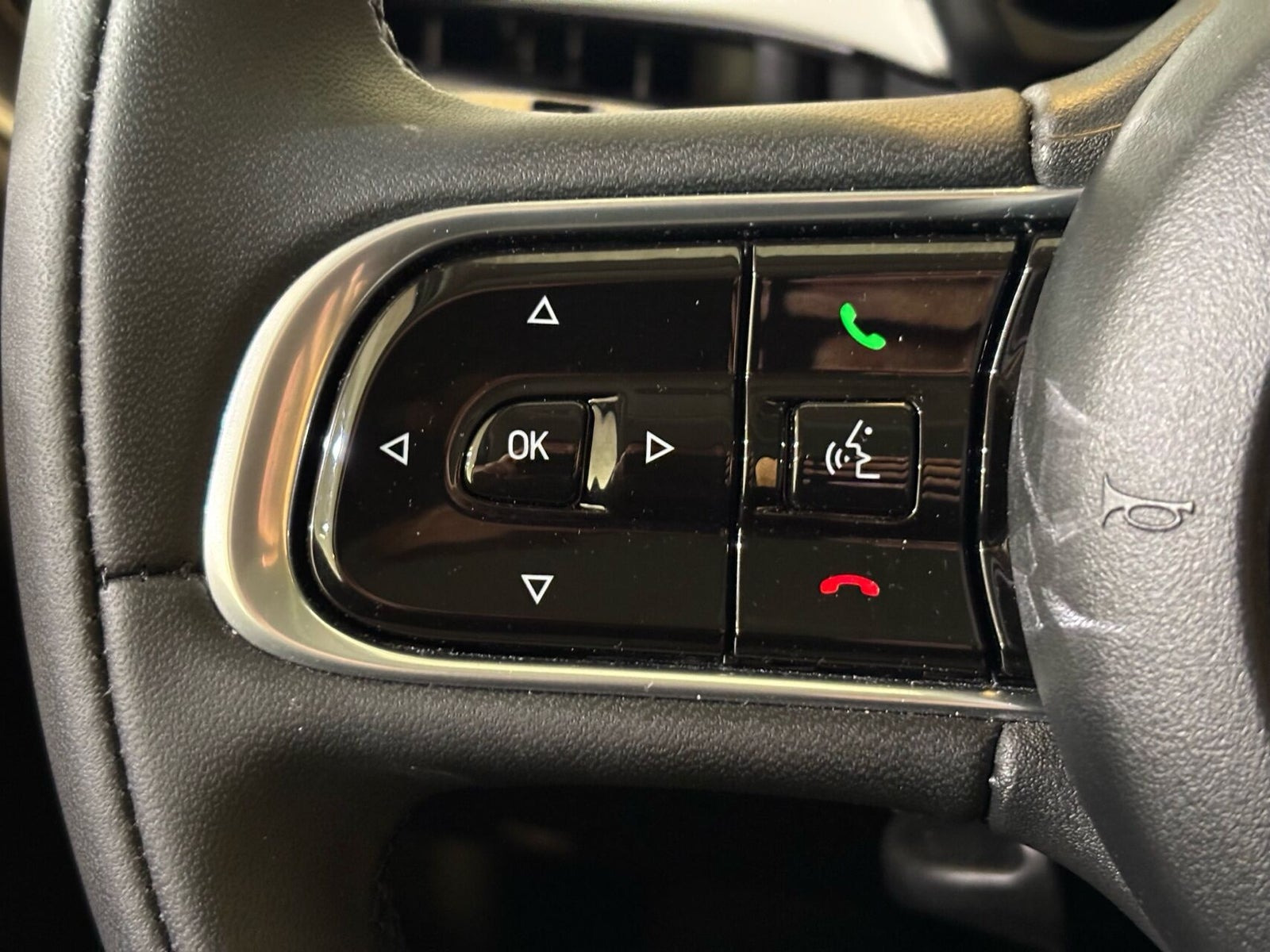 Hvid Fiat 500e fra 2023