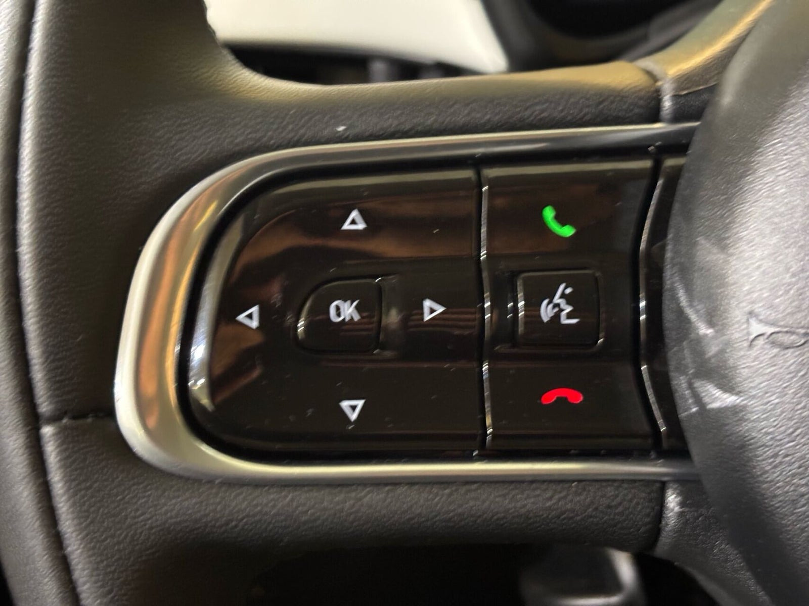 Hvid Fiat 500e fra 2023