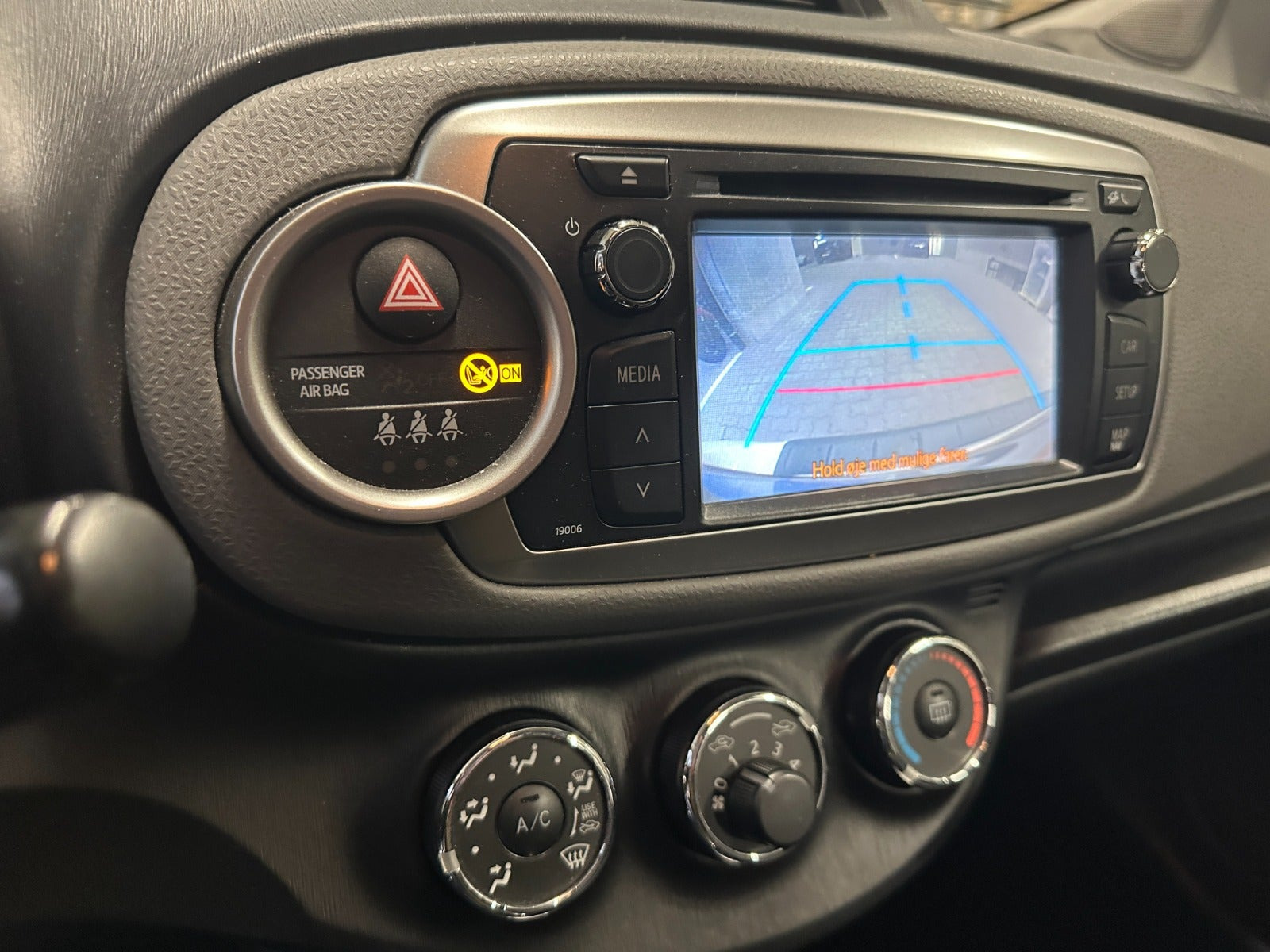 Hvid Toyota Yaris fra 2011