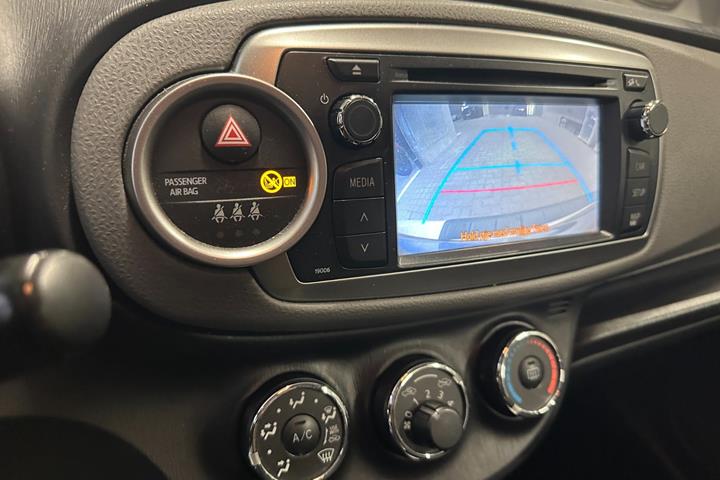 Hvid Toyota Yaris fra 2011