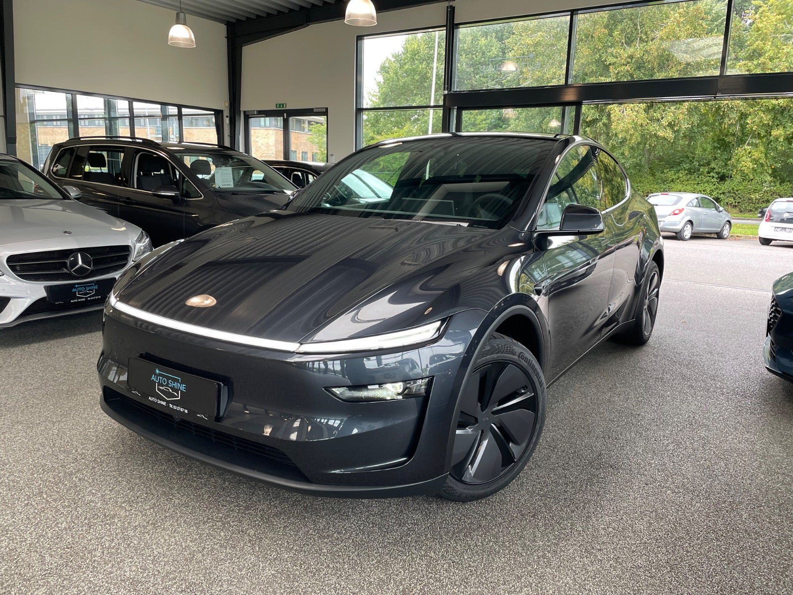 Tesla Model Y Premium Long Range RWD