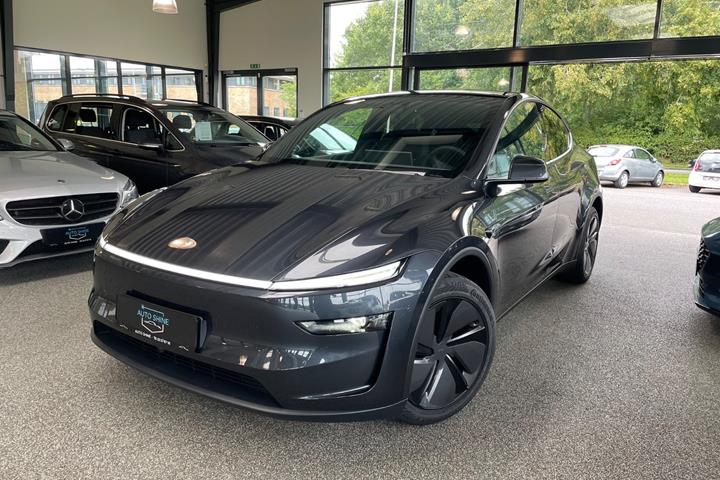 undefined Tesla Model Y fra 2025