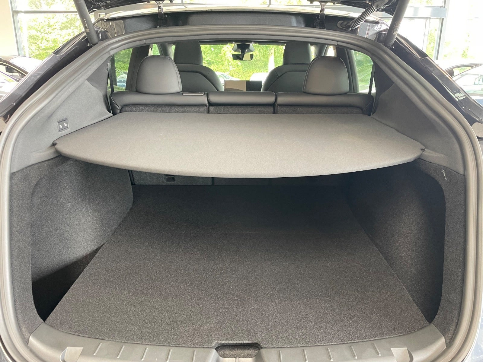 undefined Tesla Model Y fra 2025
