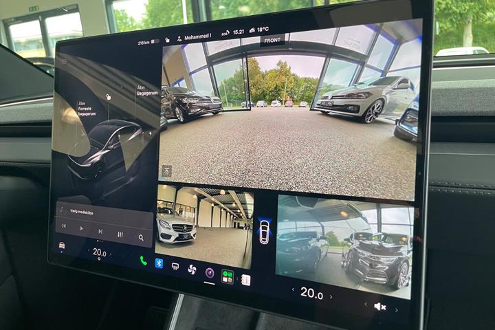 undefined Tesla Model Y fra 2025