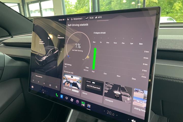 undefined Tesla Model Y fra 2025