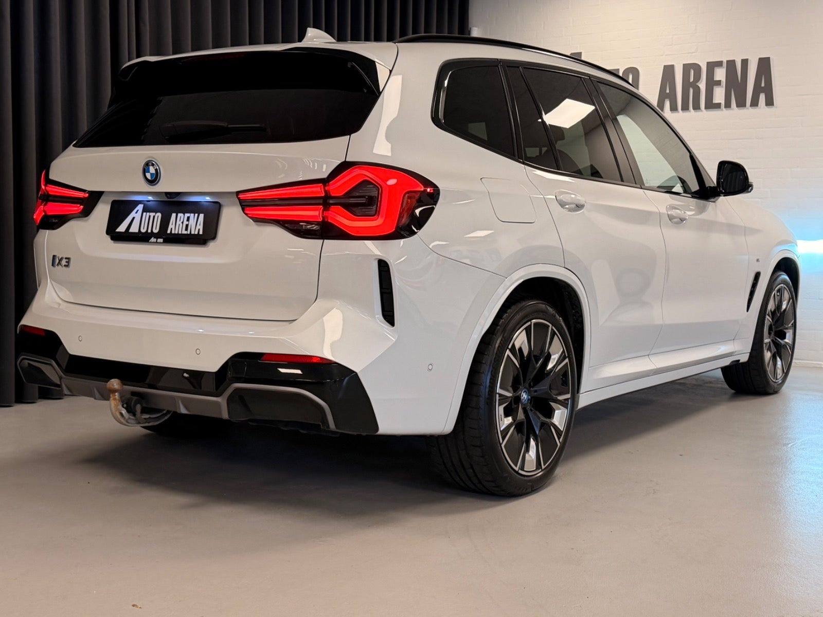 Hvid BMW iX3 fra 2022