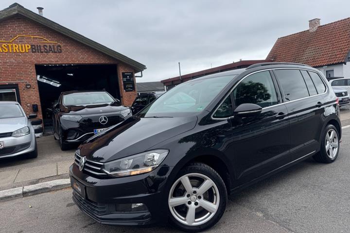 Sort VW Touran fra 2018