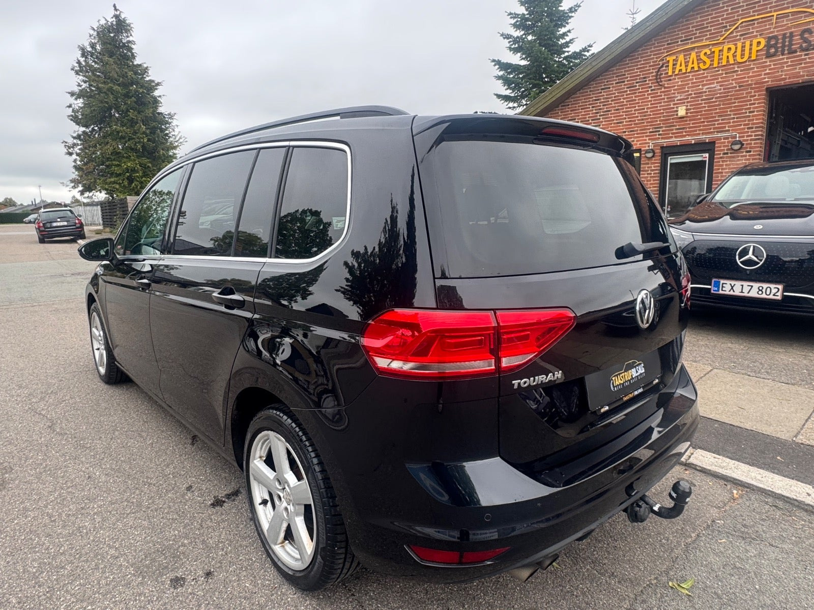 Sort VW Touran fra 2018